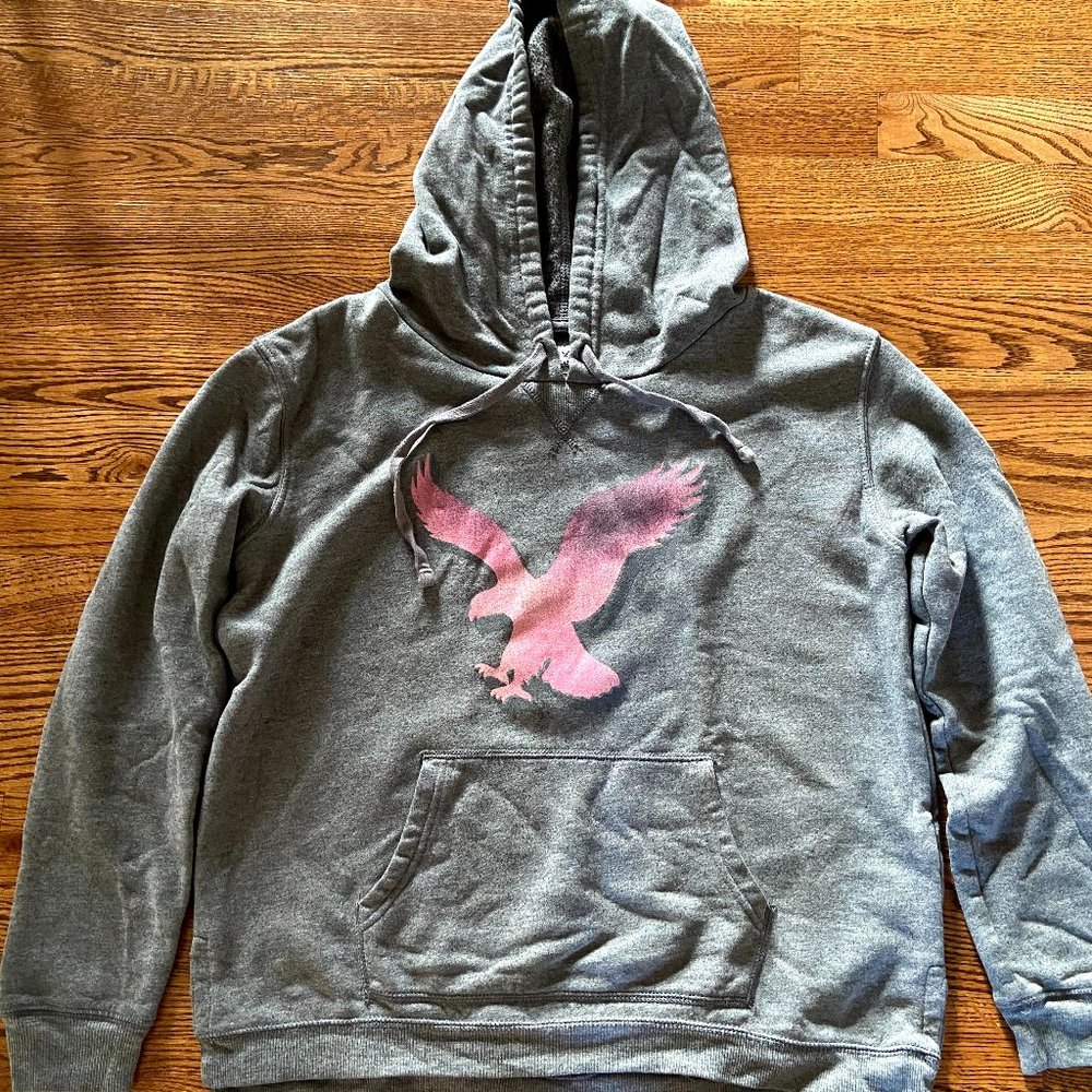 American Eagle Gray Sweatshirt (size M)